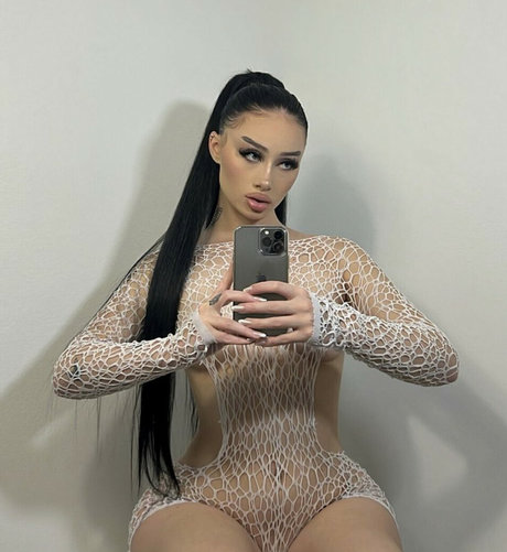 金髪のホットな妻オンリーファンズ 素敵 写真