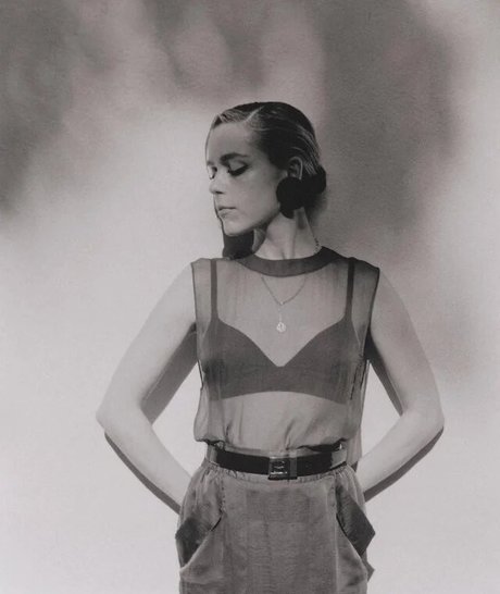 アマチュアペッギングオンリーファンズ 無料裸 画像