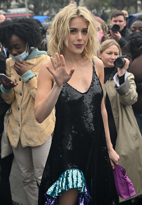 黒髪の熟女オンリーファンズ 無料 画像