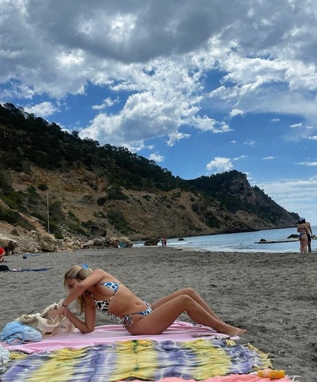 老母オンリーファン ヌード 画像