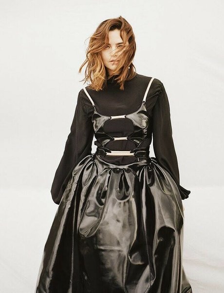 異人種間XXX オンリーファンズ アダルト アーカイブ