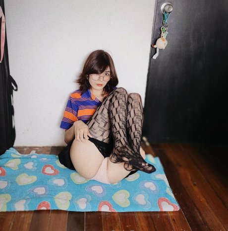 evee meow 最高のモデル 画像