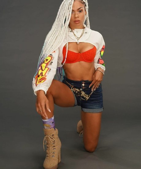 オンリーファンズを崇拝する 裸 ギャラリー