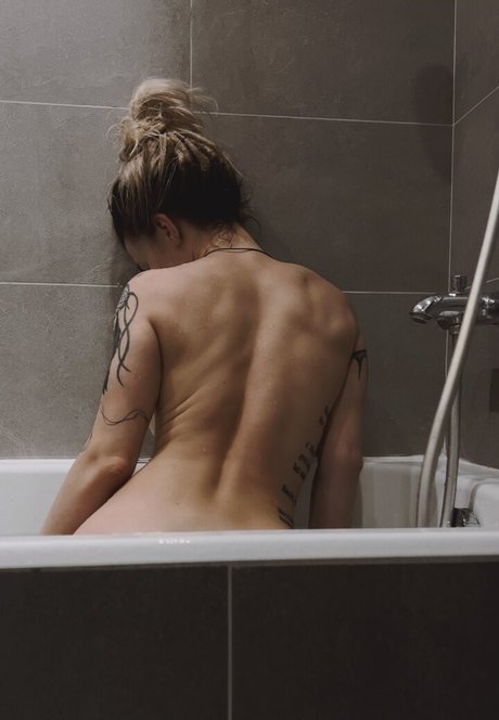 タトゥーオンリーファン 無料裸 アーカイブ