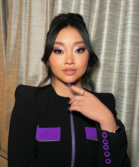 Lana Condor ポルノスター HD 写真