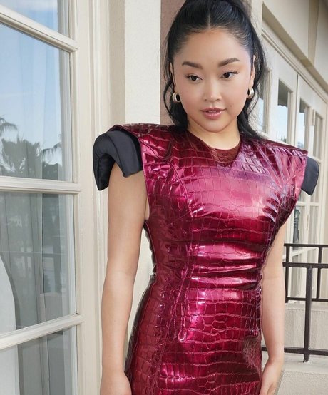 Lana Condor トップモデル ギャラリー