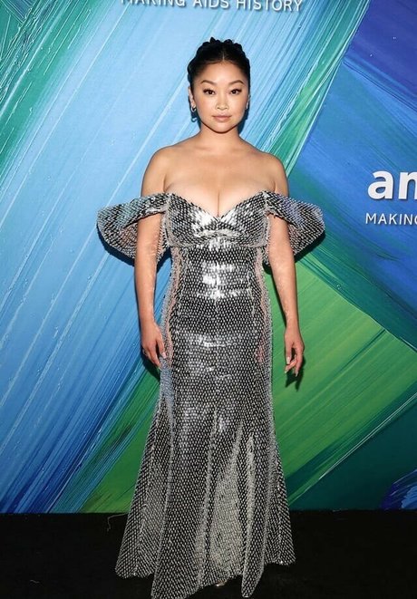 Lana Condor エロティック女優 写真