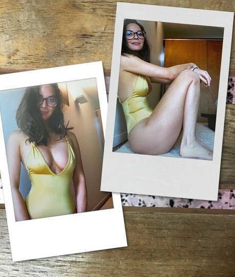 Olivia Munn XXXモデル 画像