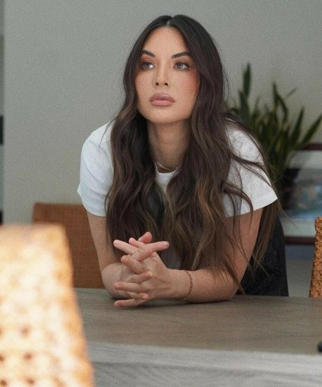 巨乳タトゥーオンリーファンズ トップ 画像