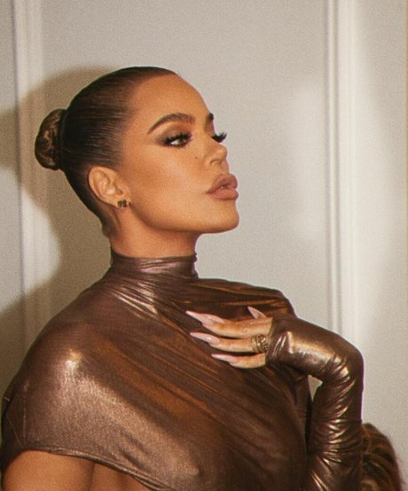 Khloe Kardashian アダルトモデル 写真