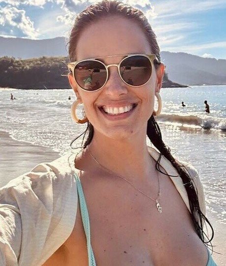 ジャークオンリーファンズ エロ 写真