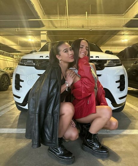 Try Channel Girls ポルノスター エロティック 写真