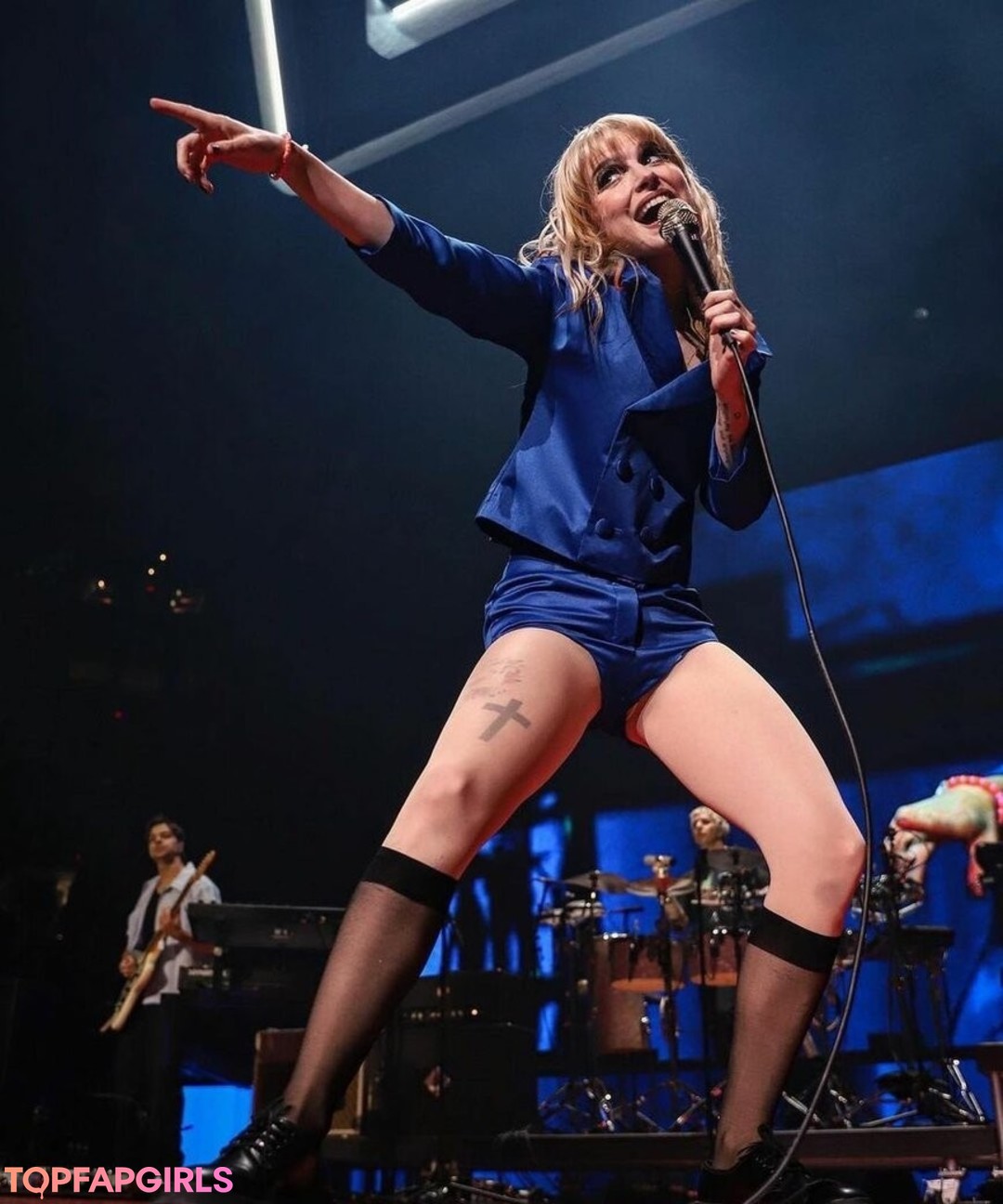 タトゥーオンリーファン ポルノ 画像