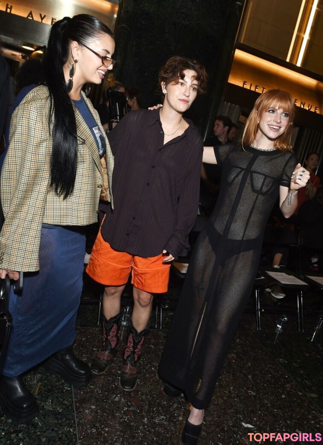 黒檀の指入れオンリーファンズ エロ 写真