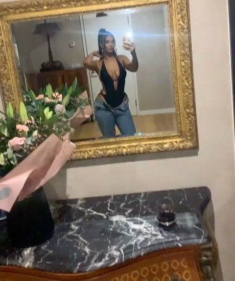 黒人ティーンオンリーファンズ アダルト無料 画像