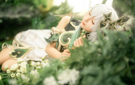 尖ったおっぱいオンリーファンズ ホットポルノ 画像