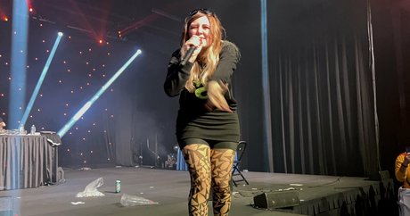 Demondice Karen ポルノモデル 写真