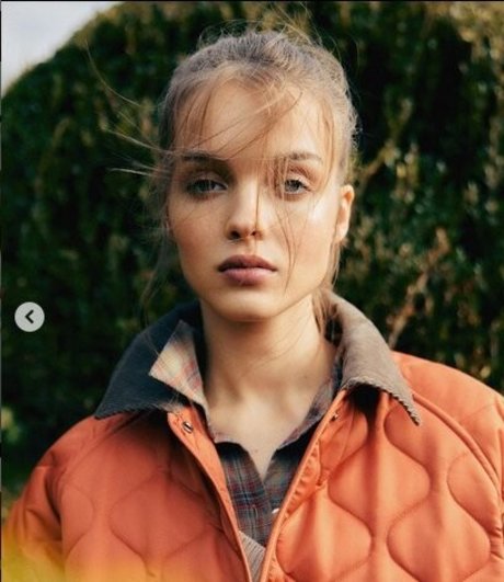 JOI オンリーファンズ ポルノグラフィック 写真