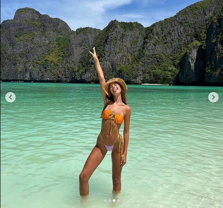 指マン 潮吹き オンリーファンズ 美しいポルノ 写真