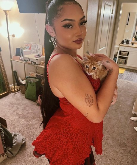 Avani Gregg セックス女優 写真