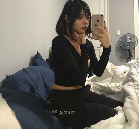 Noodlenom 可愛いモデル アーカイブ