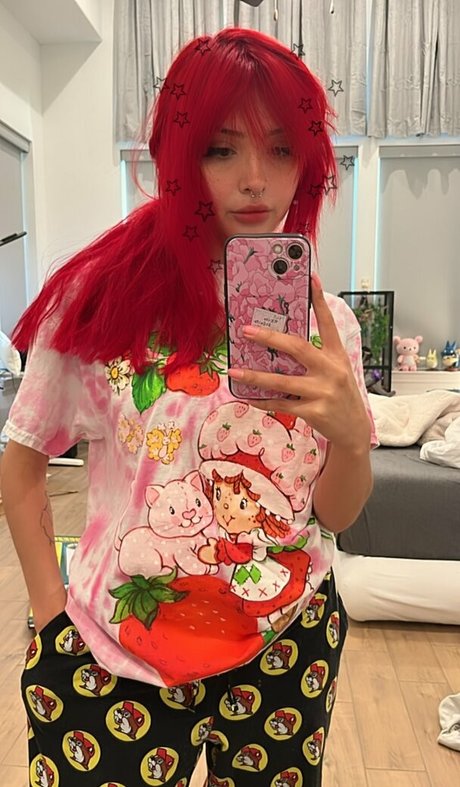 Noodlenom セクシーモデル 写真