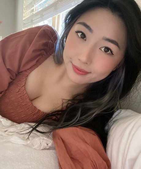 xChocobars ポルノスター 裸 画像