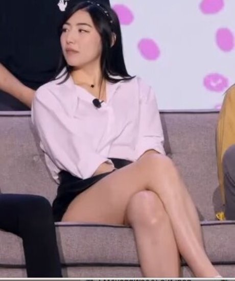 xChocobars エロティックなモデル 写真