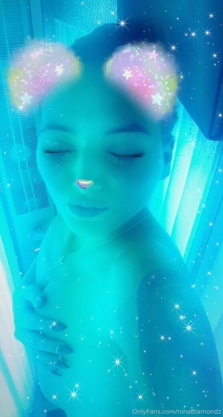 アラブの女の子オンリーファンズ セクシーヌード 写真