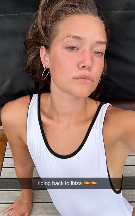 サッカーオンリーファン アート裸 画像