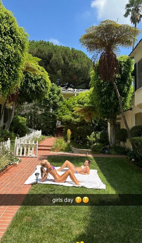 曲線美のブロンドオンリーファンズ 無料xxx 写真