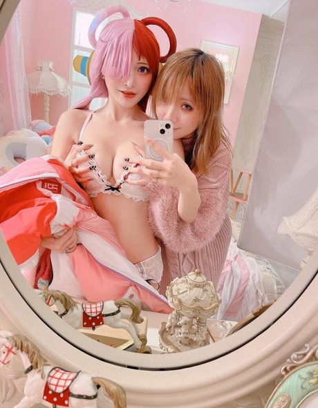 角質の女の子オンリーファンズ アートヌード 写真