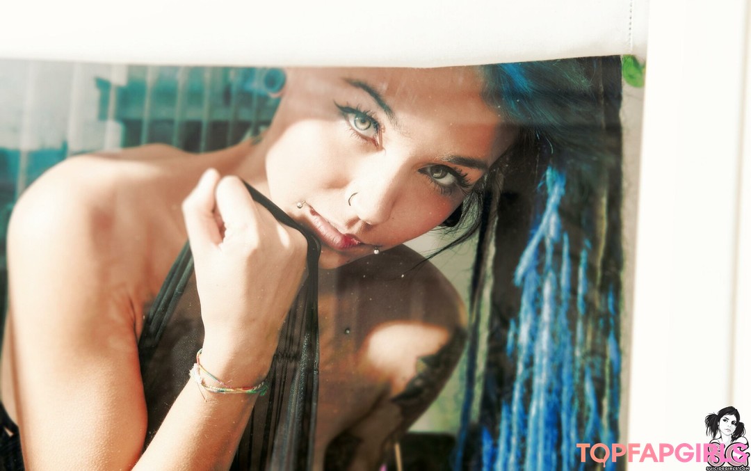 バニープリンセスオンリーファンズ セクシー裸 写真