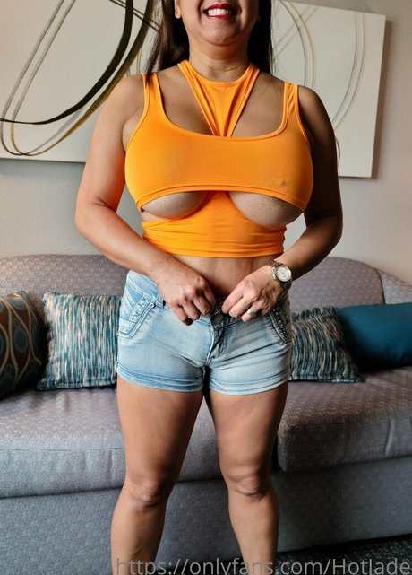 カムフィートオンリーファンズ ホットxxx 画像