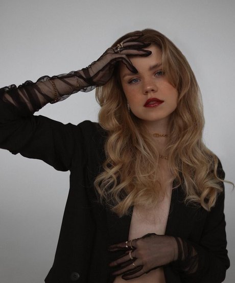 Lea Pietsch 素敵なポルノスター 写真