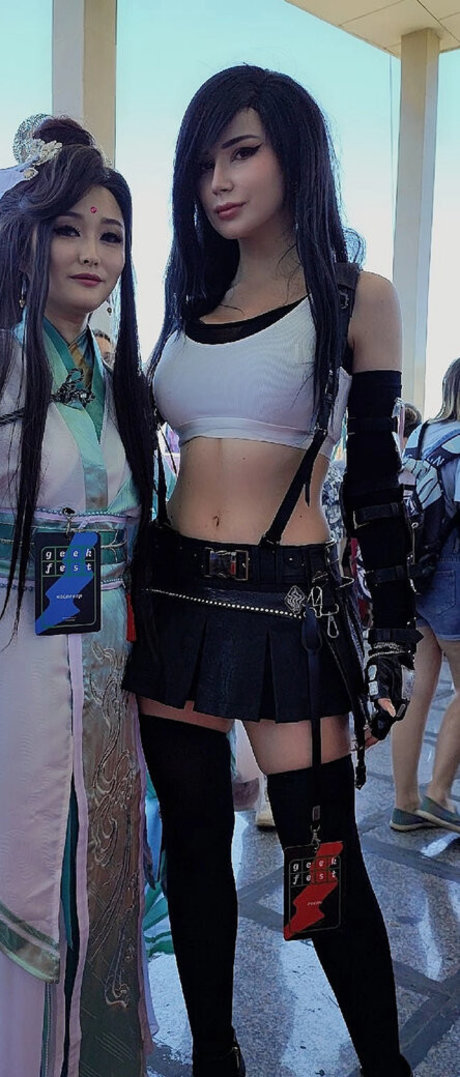 シャワー3P オンリーファンズ 美しい裸 ギャラリー