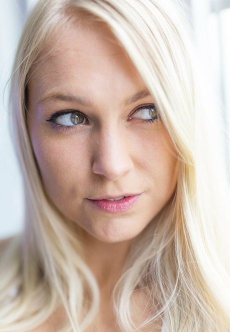 小柄な足オンリーファンズ ホット裸 写真