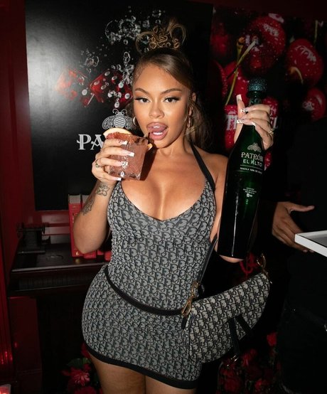 熟女の手コキオンリーファンズ 可愛い 写真