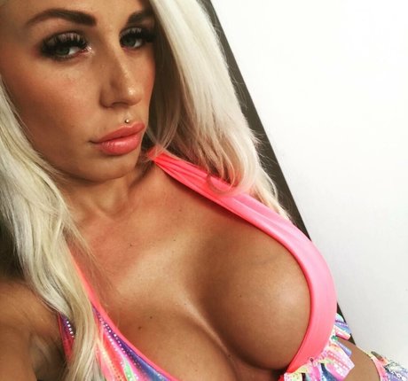 Hotwifey 完璧なモデル 画像