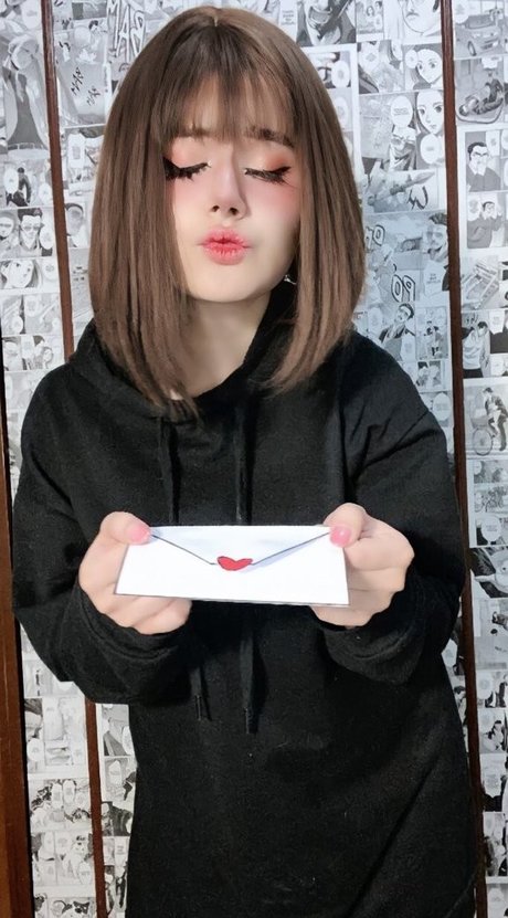 アナルファックオンリーファンズ 美しいxxx 写真