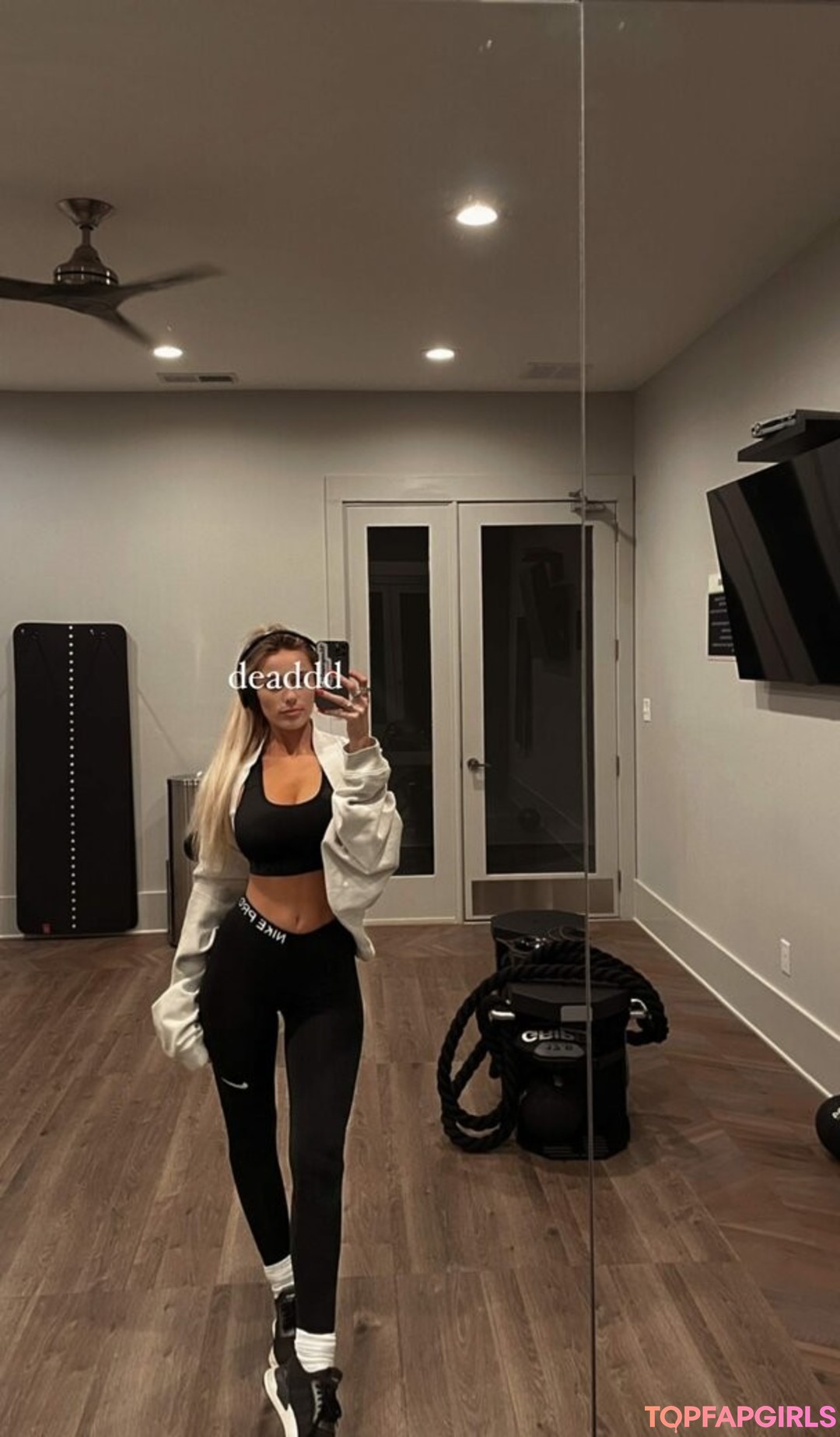 痴女妻オンリーファンズ ホットヌード 写真