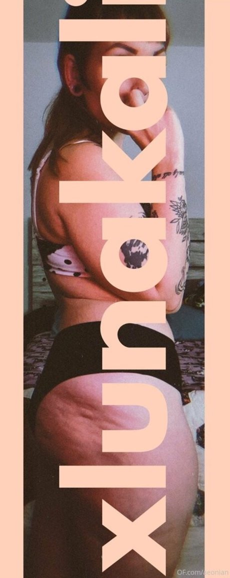 xlunakali スター xxx 写真