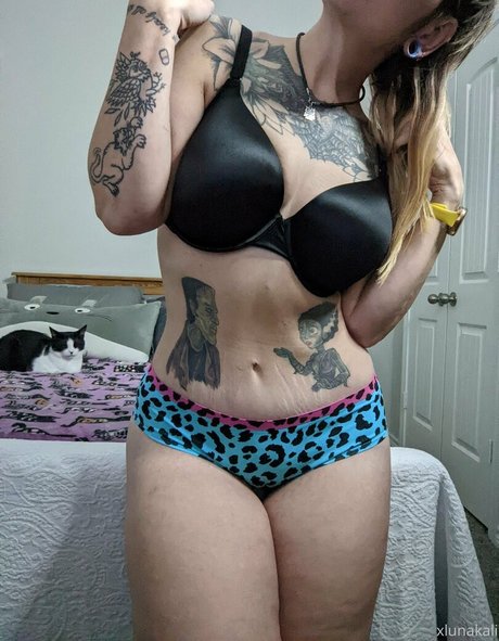 xlunakali ポルノスター 無料 ギャラリー