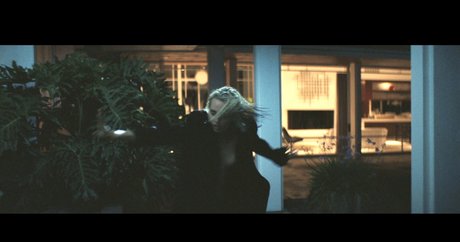 金髪オナニーオンリーファンズ アートヌード 写真