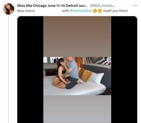 Mia Molotov セックスポルノスター 写真