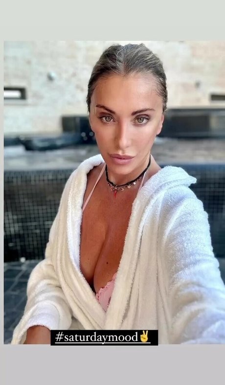 心理学者オンリーファンズ 無料ヌード 画像