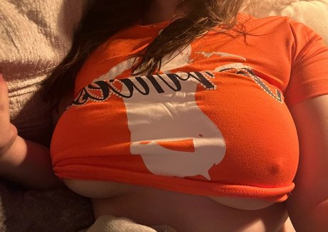 オイルを塗った黒檀のオンリーファンズ 美しいポルノ アーカイブ