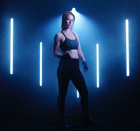 Marisha Ray ポルノスター 画像