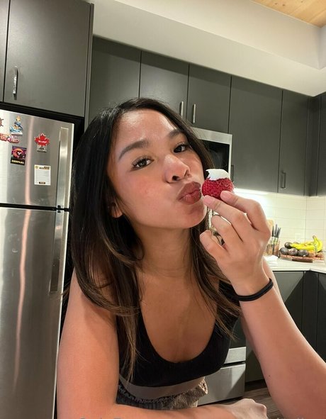 美しいベイビーオンリーファンズ 美しい裸 写真