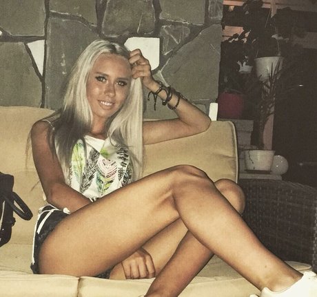 モンスターコックオンリーファンズ エロ 画像